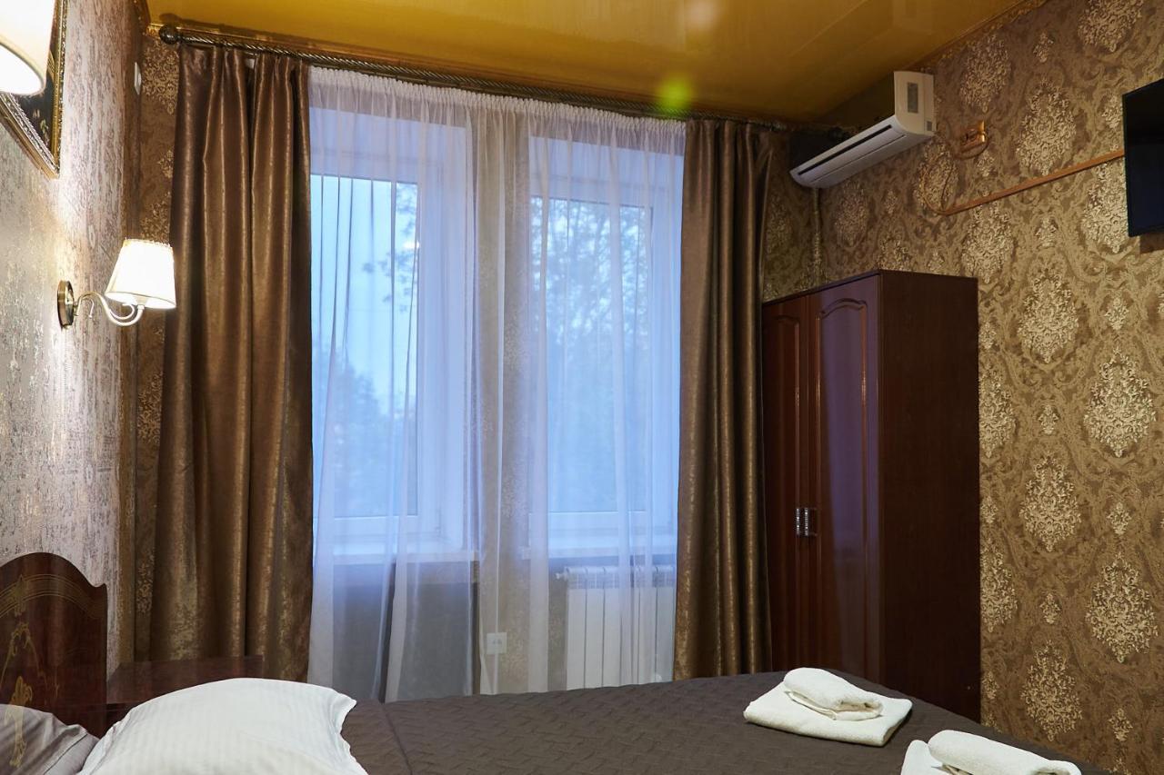 Hotel Royal Poltava Extérieur photo