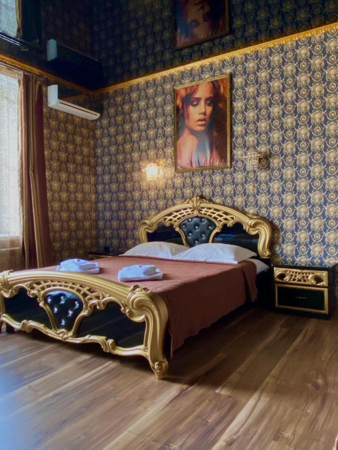 Hotel Royal Poltava Extérieur photo