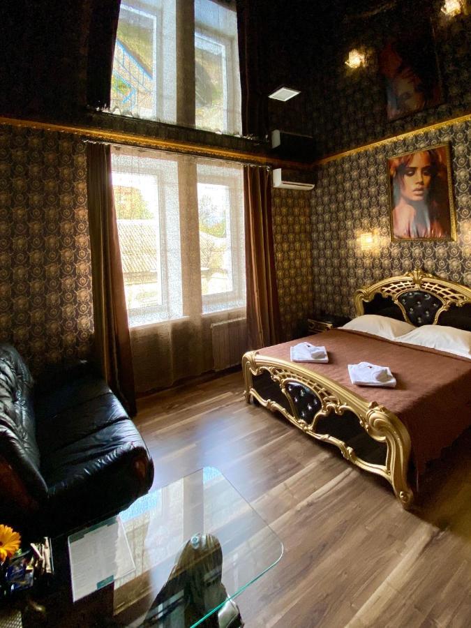 Hotel Royal Poltava Extérieur photo