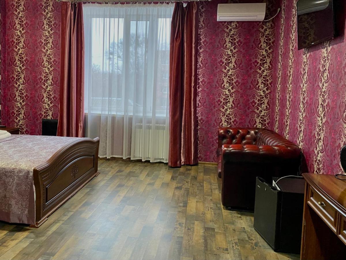 Hotel Royal Poltava Extérieur photo