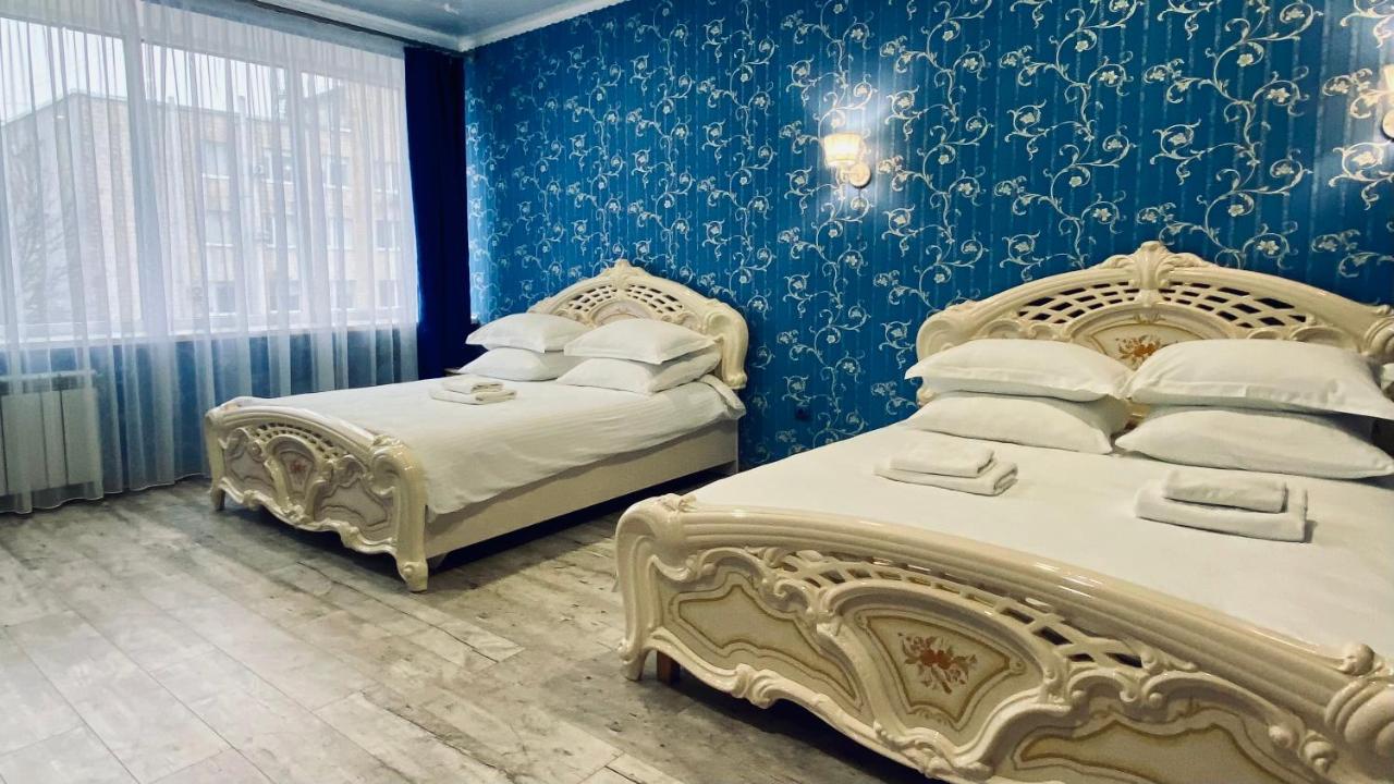 Hotel Royal Poltava Extérieur photo