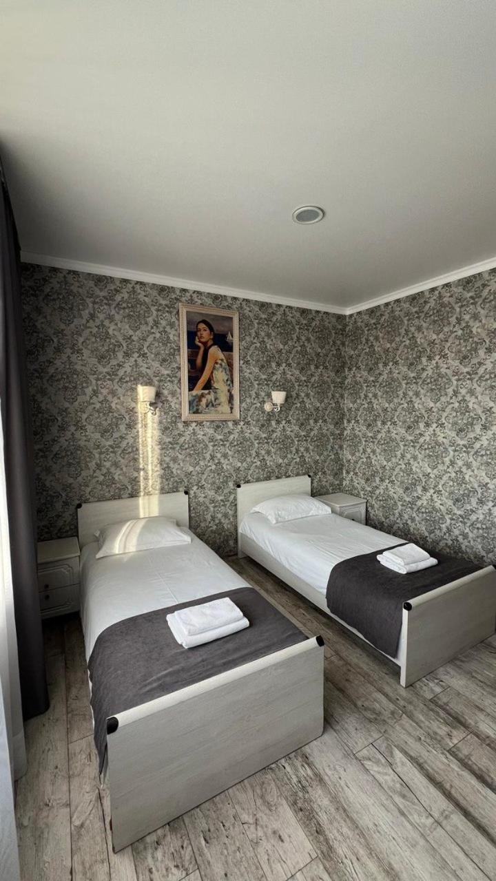 Hotel Royal Poltava Extérieur photo