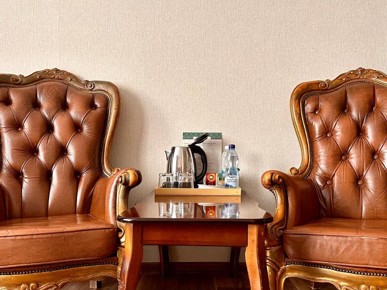 Hotel Royal Poltava Extérieur photo
