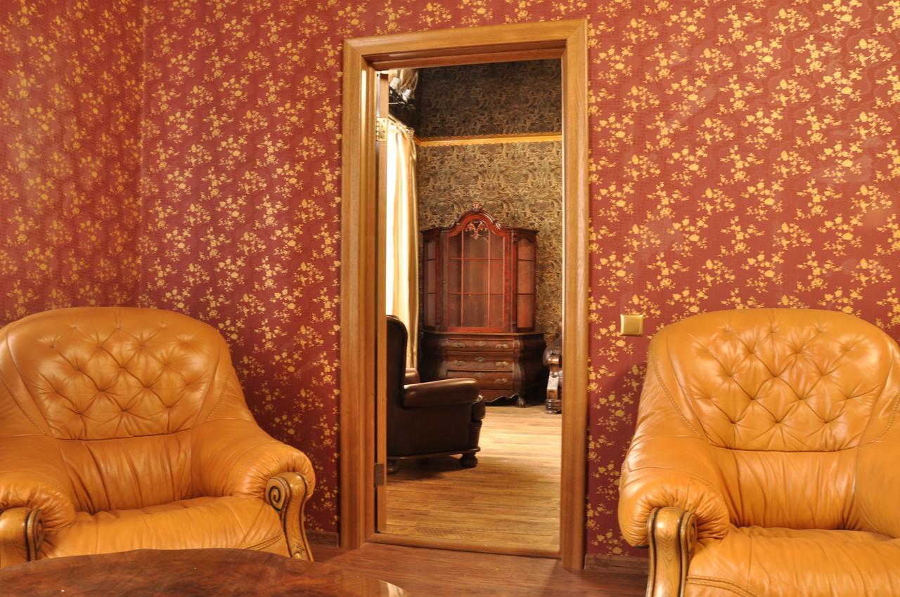 Hotel Royal Poltava Extérieur photo